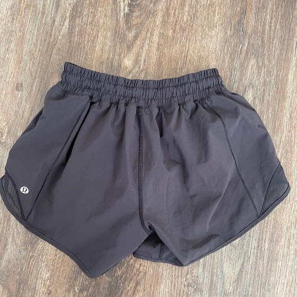 Lululemon Hotty Hot Short II *Long 4" Size 4 Tall Black W7ARLT Run workout Gym - Picture 3 of 3